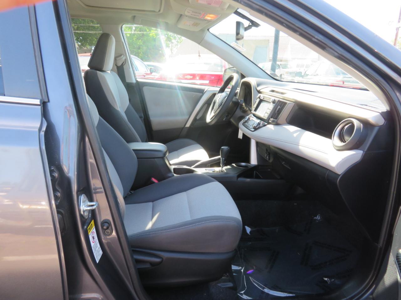 Toyota RAV4 XLE AWD 2014