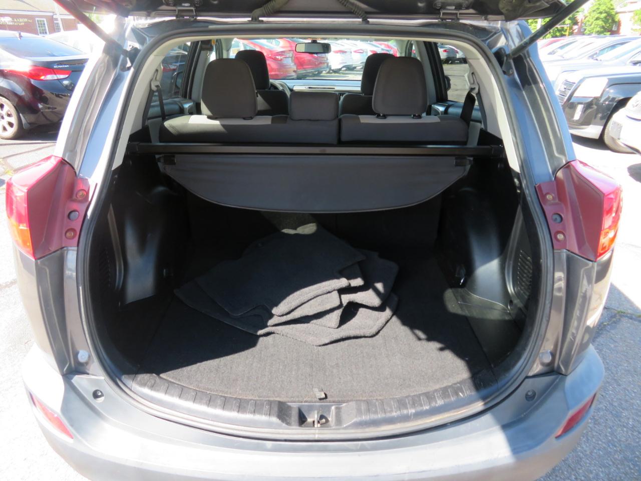 Toyota RAV4 XLE AWD 2014