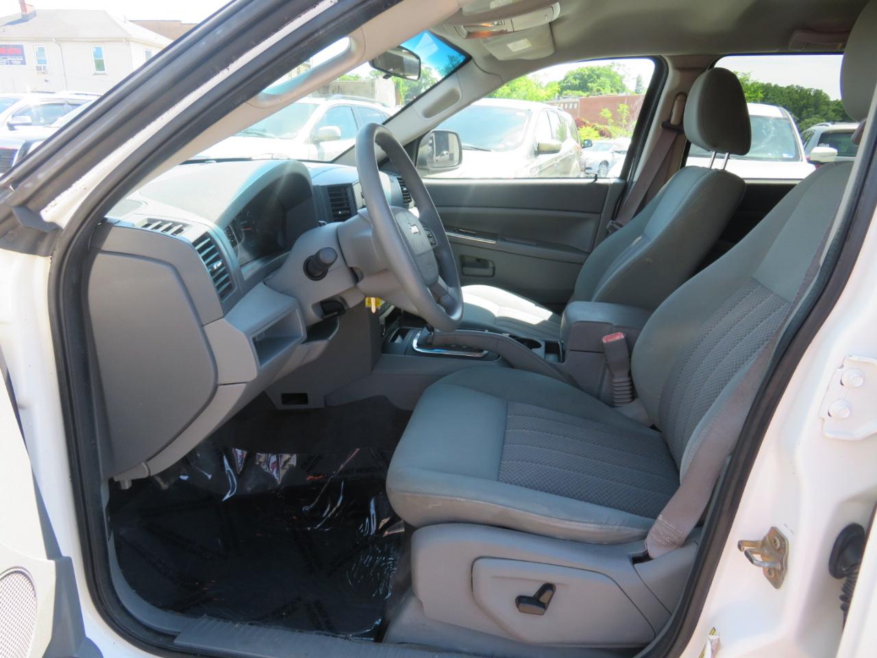 Jeep Grand Cherokee Laredo 4WD 2006