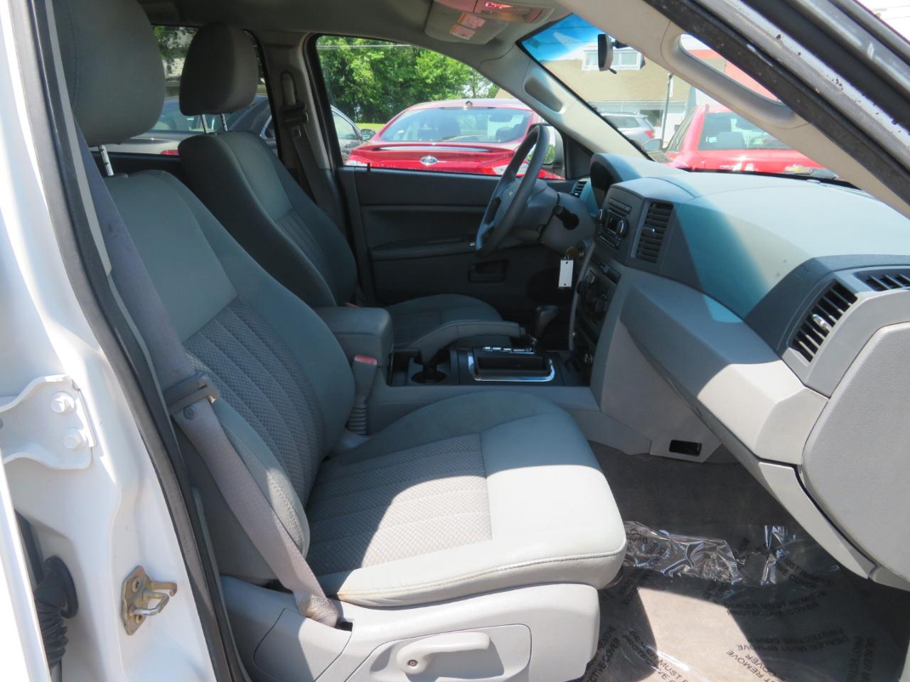 Jeep Grand Cherokee Laredo 4WD 2006