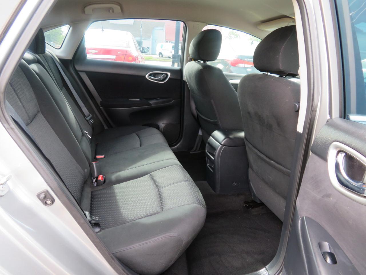 Nissan Sentra SR 4D Sedan 2014