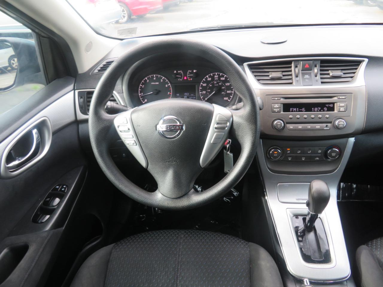Nissan Sentra SR 4D Sedan 2014