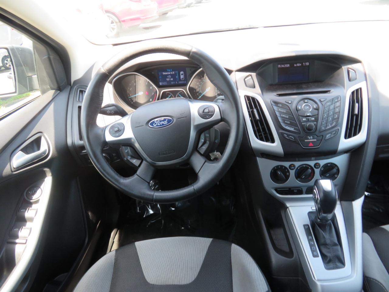Ford Focus SE Sedan 2012