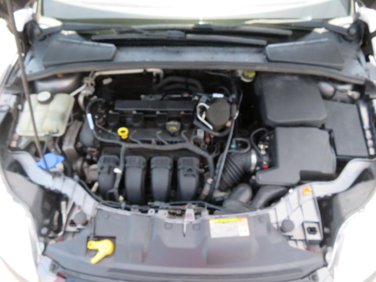Ford Focus SE Sedan 2012