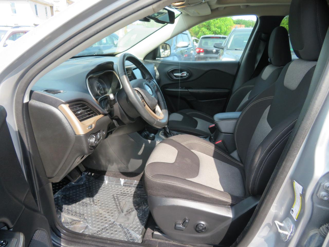 Jeep Cherokee Latitude 4WD 2014