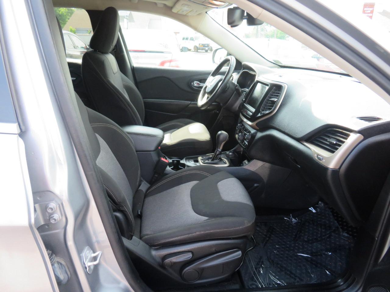 Jeep Cherokee Latitude 4WD 2014