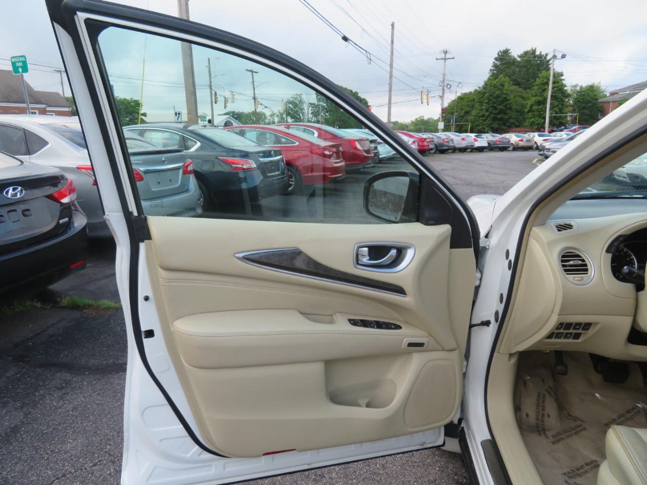 Infiniti QX60 Luxe 4D SUV AWD 2014