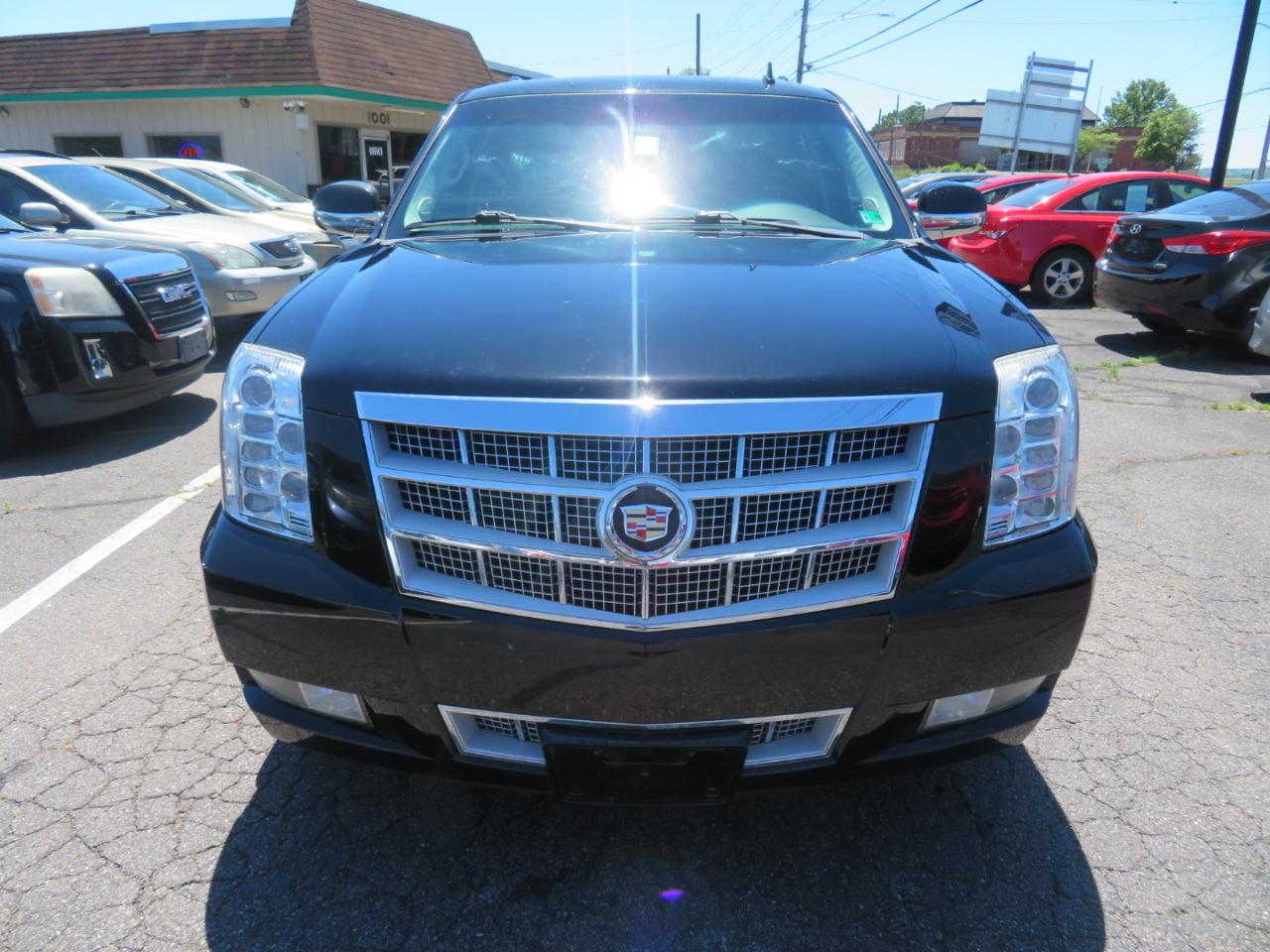 Cadillac Escalade AWD Platinum 2012