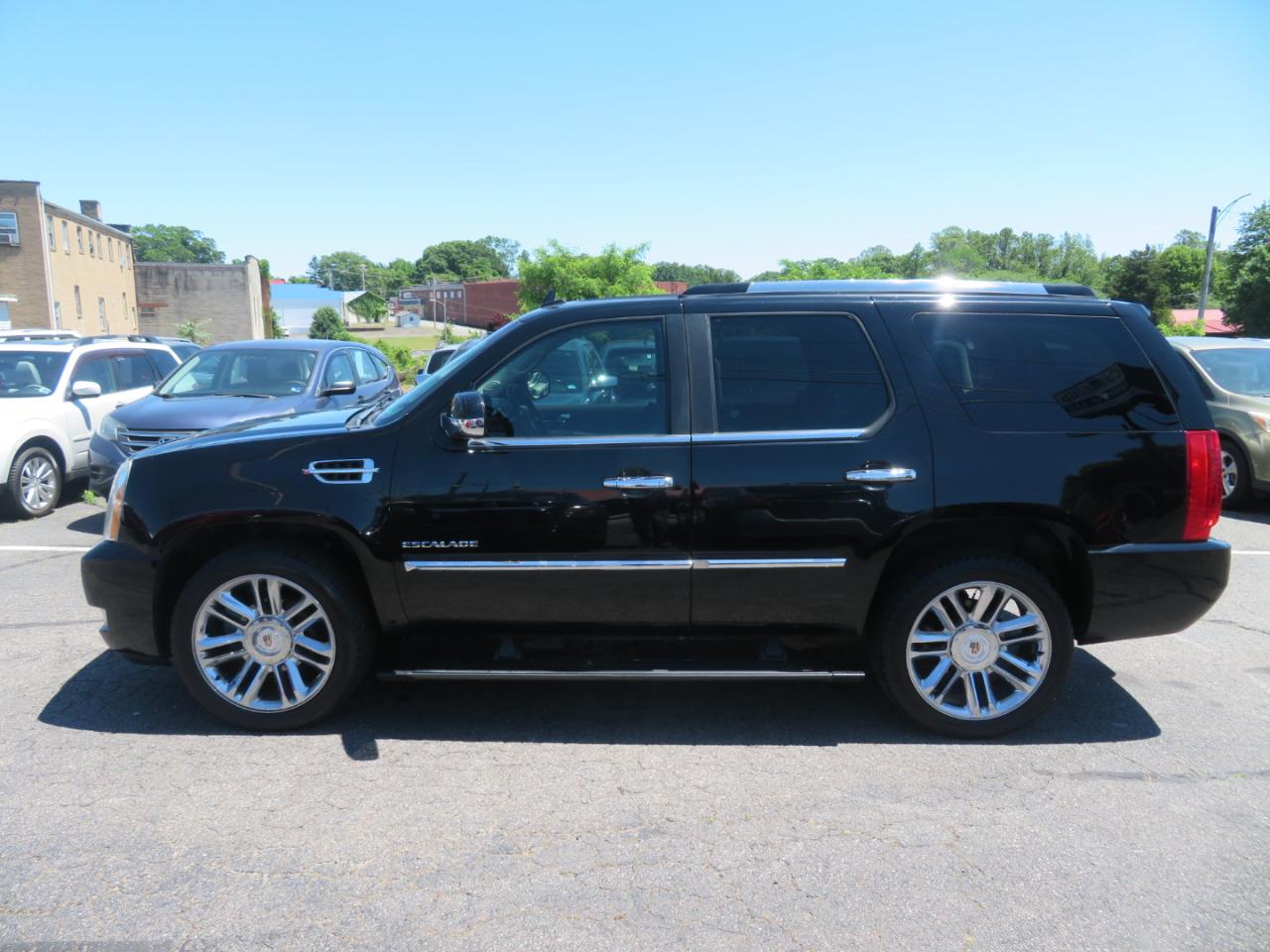 Cadillac Escalade AWD Platinum 2012
