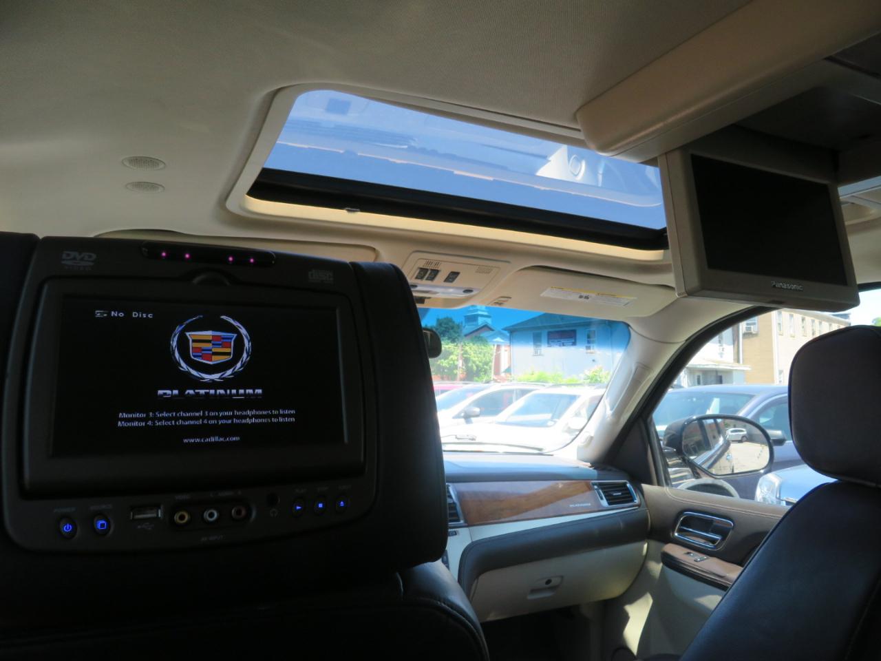 Cadillac Escalade AWD Platinum 2012