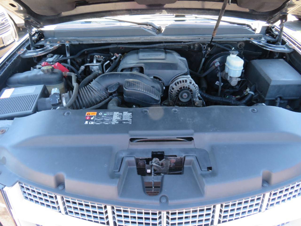 Cadillac Escalade AWD Platinum 2012