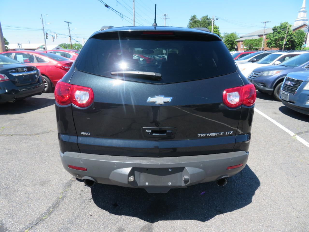 Chevrolet Traverse LTZ AWD 2010