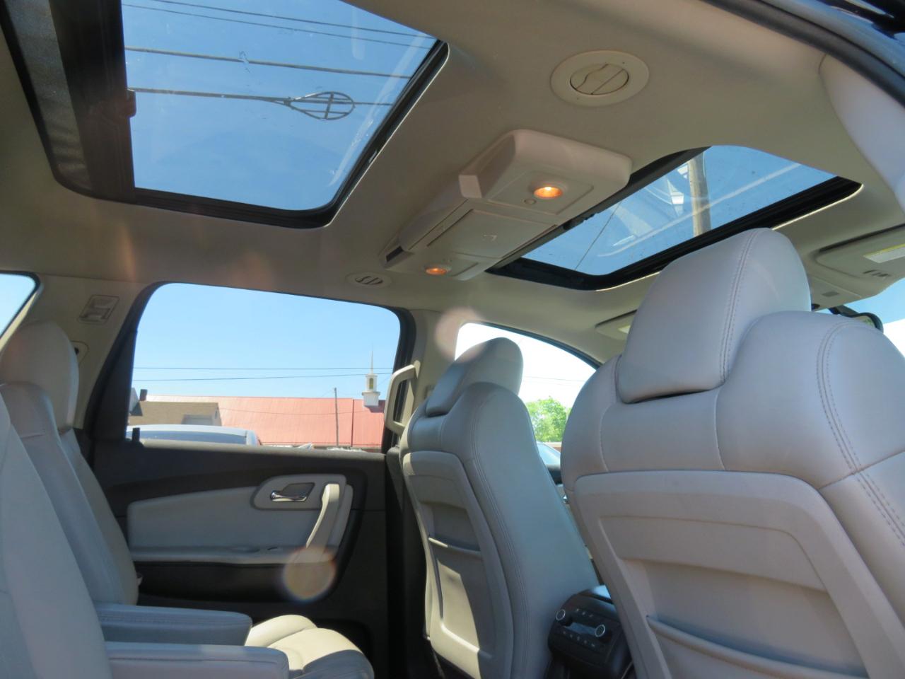 Chevrolet Traverse LTZ AWD 2010