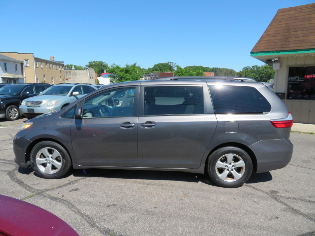 Toyota Sienna LE FWD 8-Passenger V6 2015