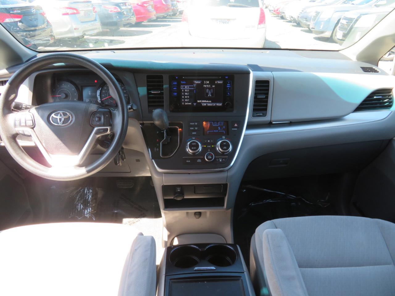 Toyota Sienna LE FWD 8-Passenger V6 2015