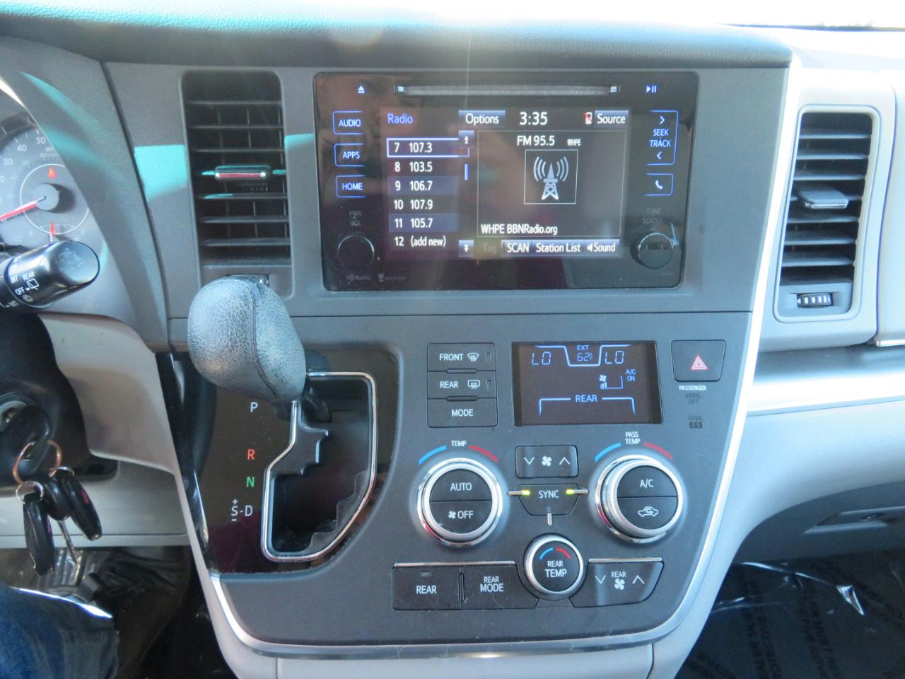 Toyota Sienna LE FWD 8-Passenger V6 2015