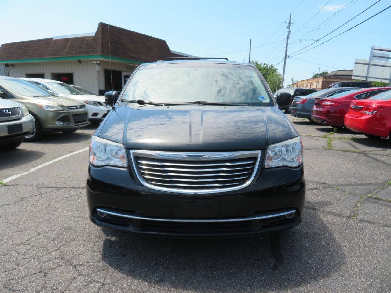 Chrysler Town & Country Touring 2013