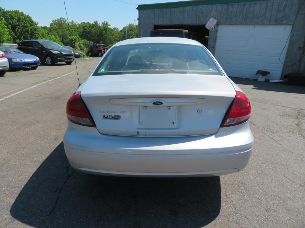 Ford Taurus SE 2007