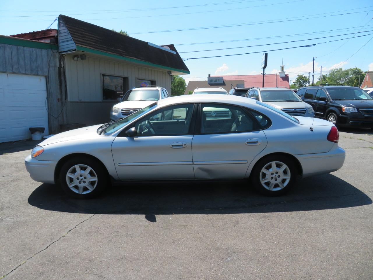 Ford Taurus SE 2007