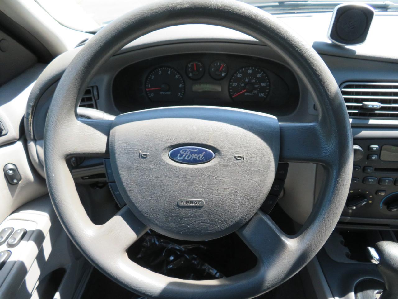 Ford Taurus SE 2007