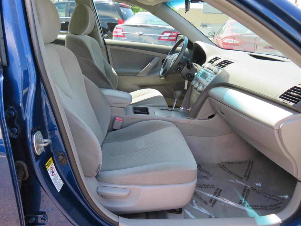 Toyota Camry LE 4D Sedan 2009