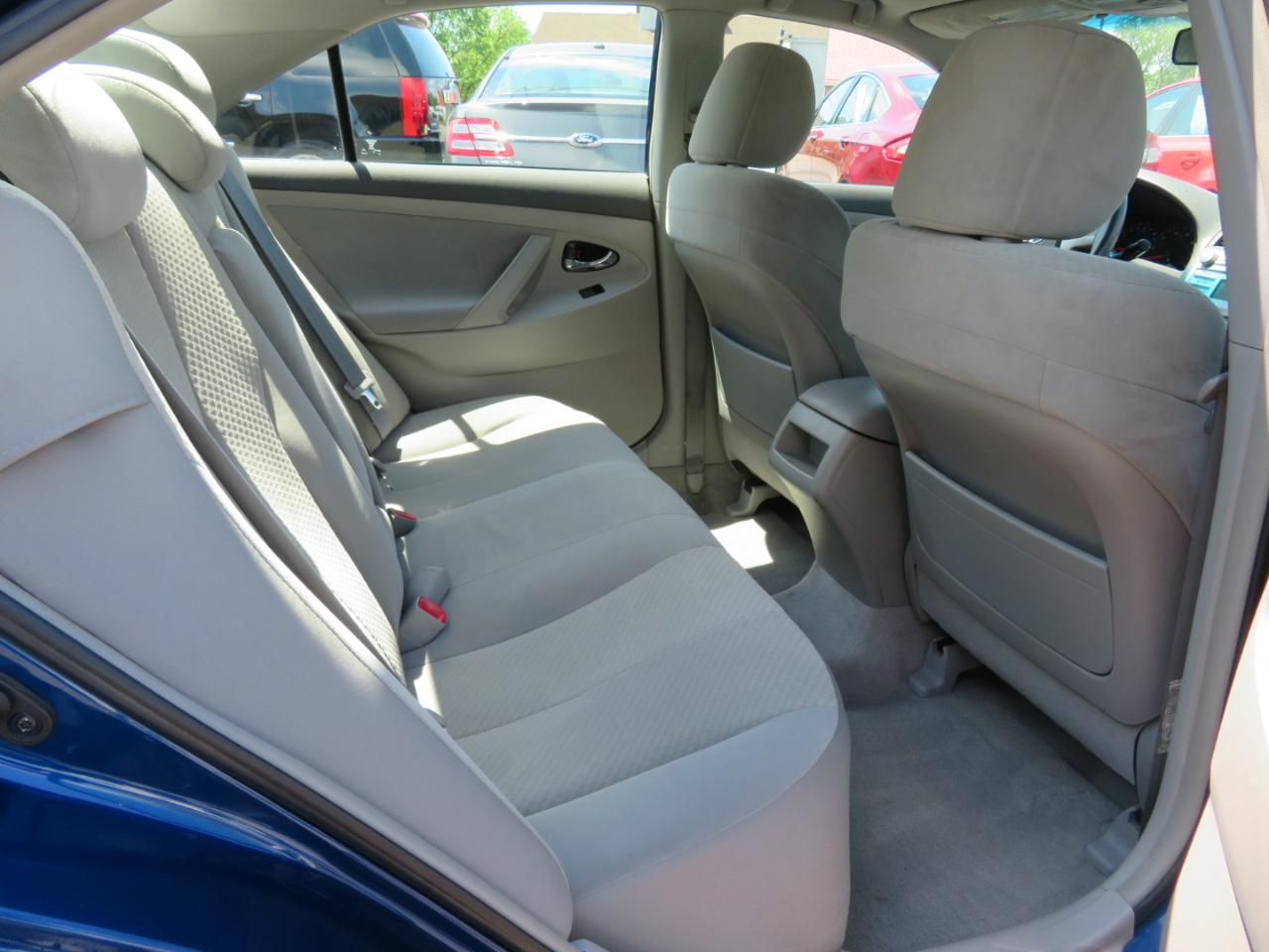 Toyota Camry LE 4D Sedan 2009
