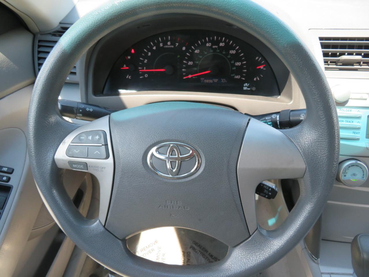 Toyota Camry LE 4D Sedan 2009