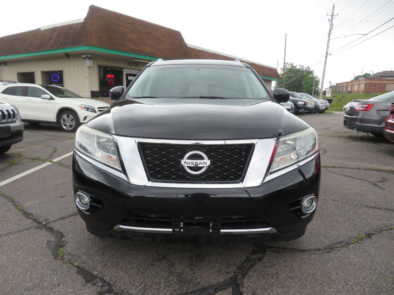 Nissan Pathfinder Platinum 4WD 2015