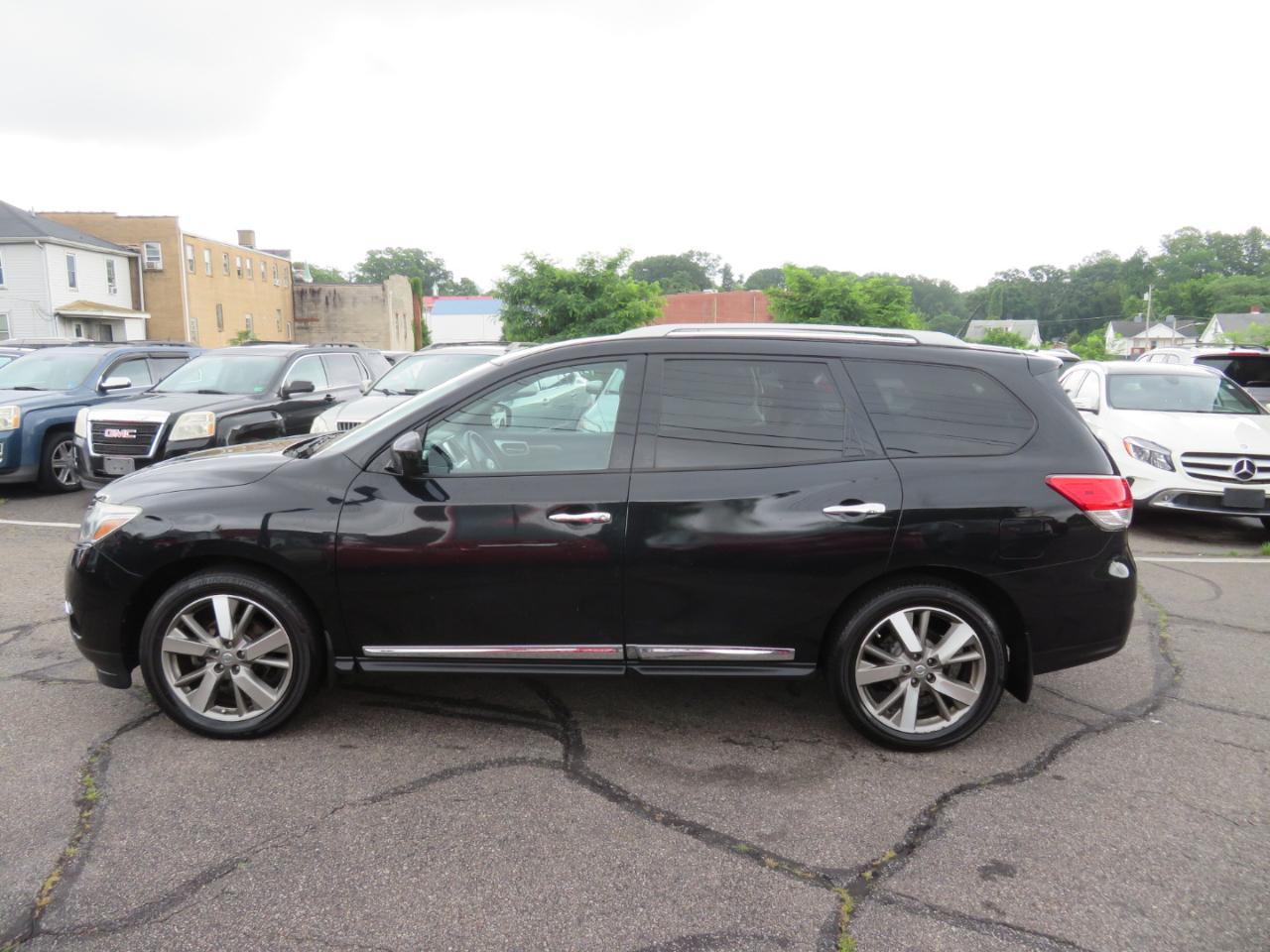 Nissan Pathfinder Platinum 4WD 2015