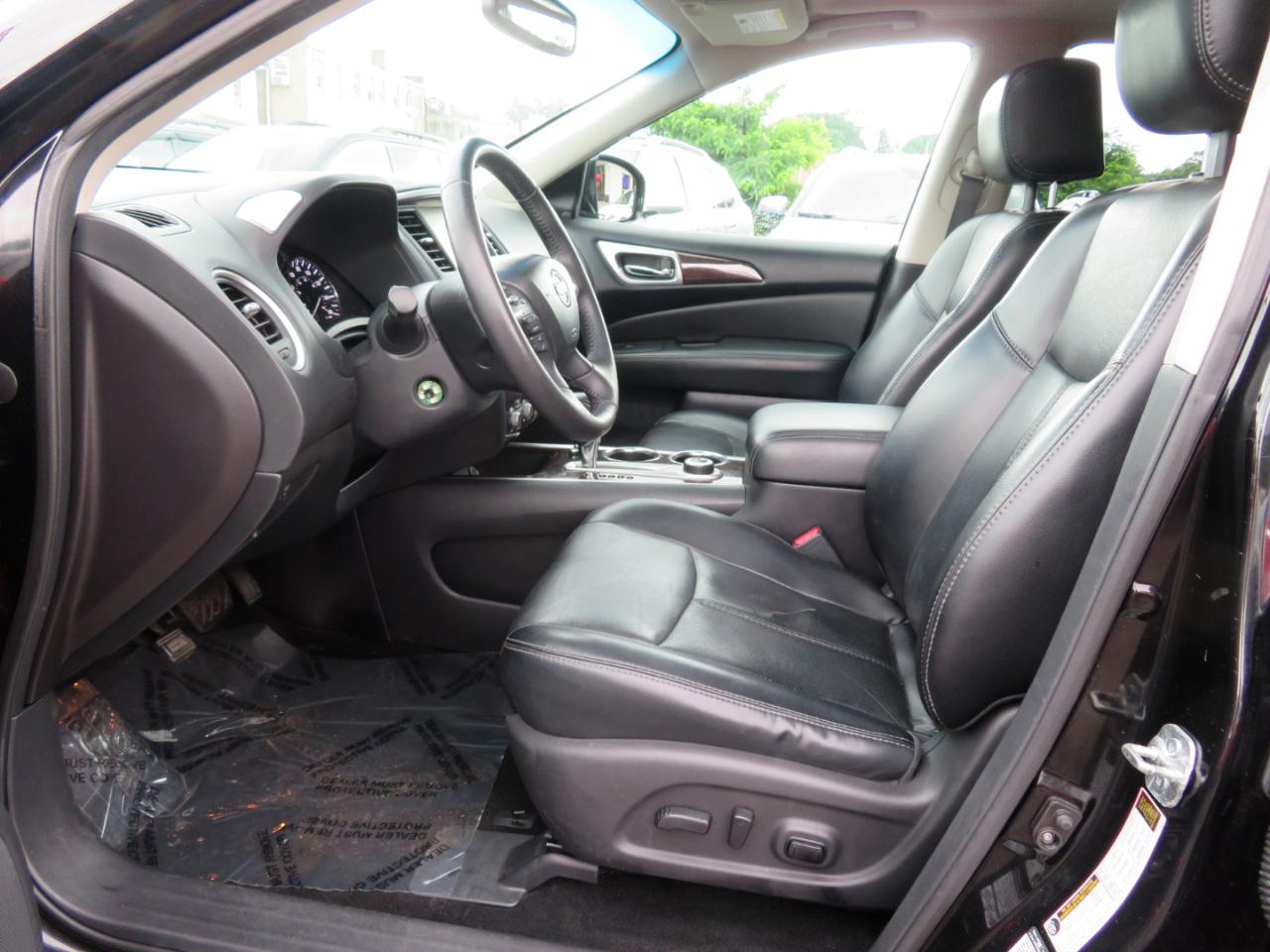 Nissan Pathfinder Platinum 4WD 2015