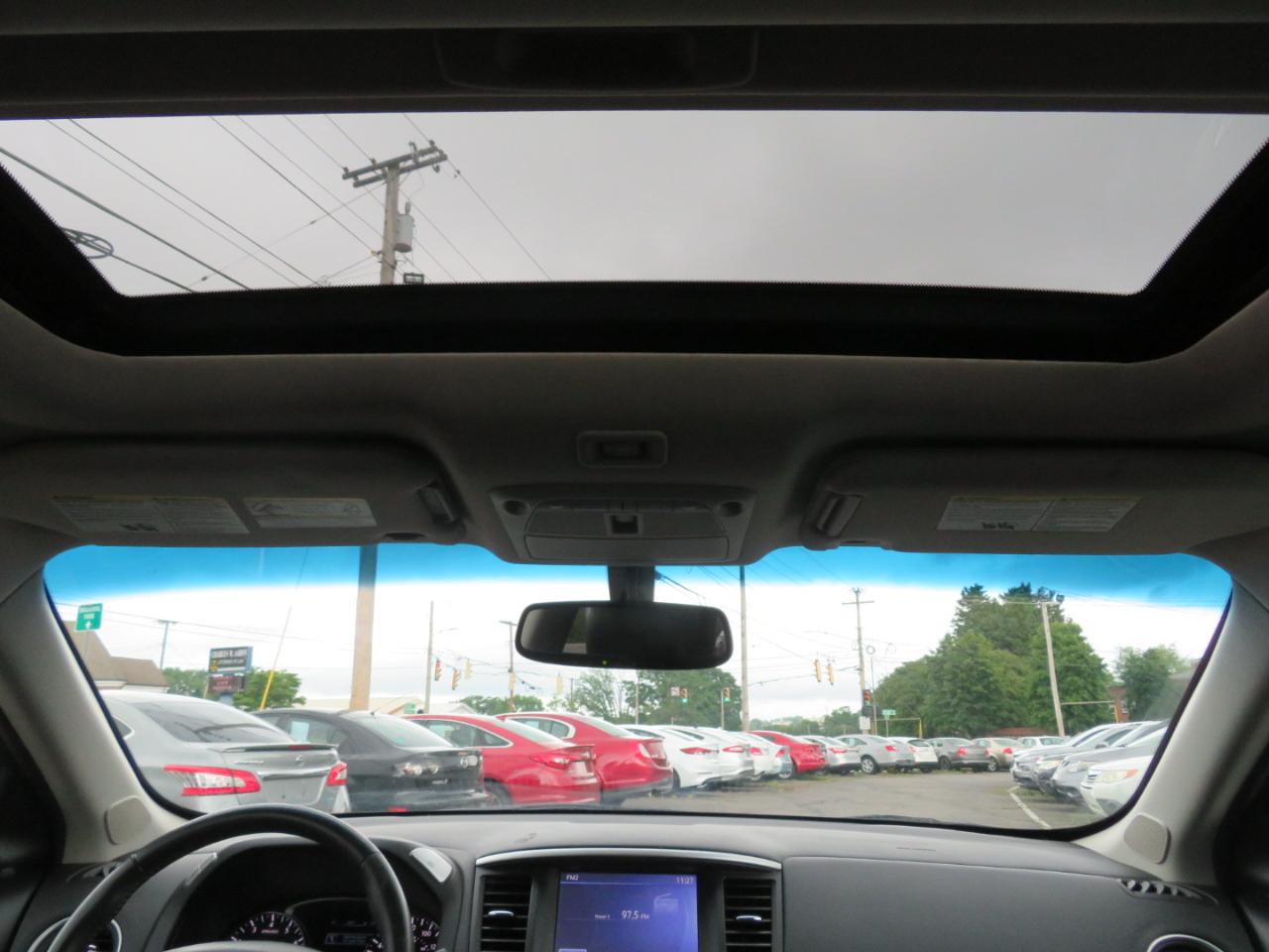 Nissan Pathfinder Platinum 4WD 2015