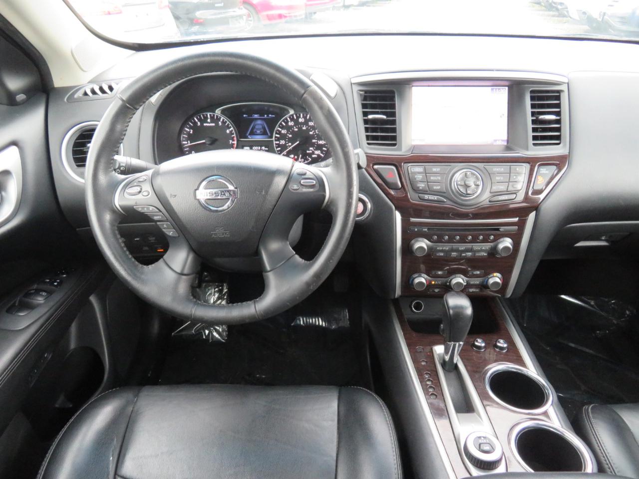 Nissan Pathfinder Platinum 4WD 2015