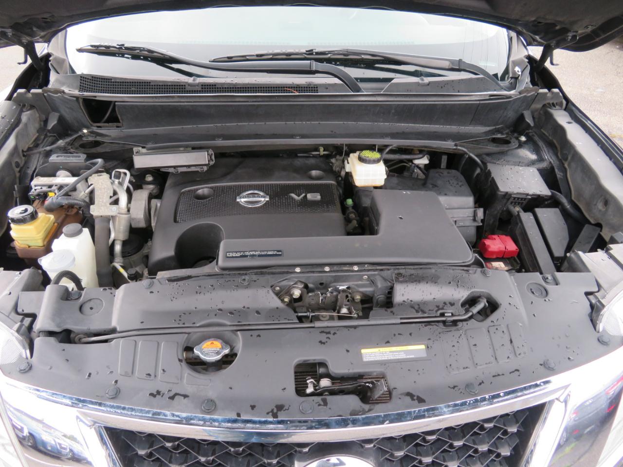 Nissan Pathfinder Platinum 4WD 2015