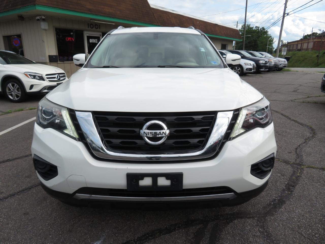 Nissan Pathfinder SV 4WD 2017