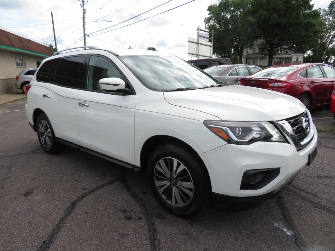 Nissan Pathfinder SV 4WD 2017