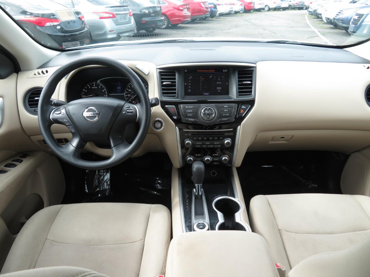 Nissan Pathfinder SV 4WD 2017