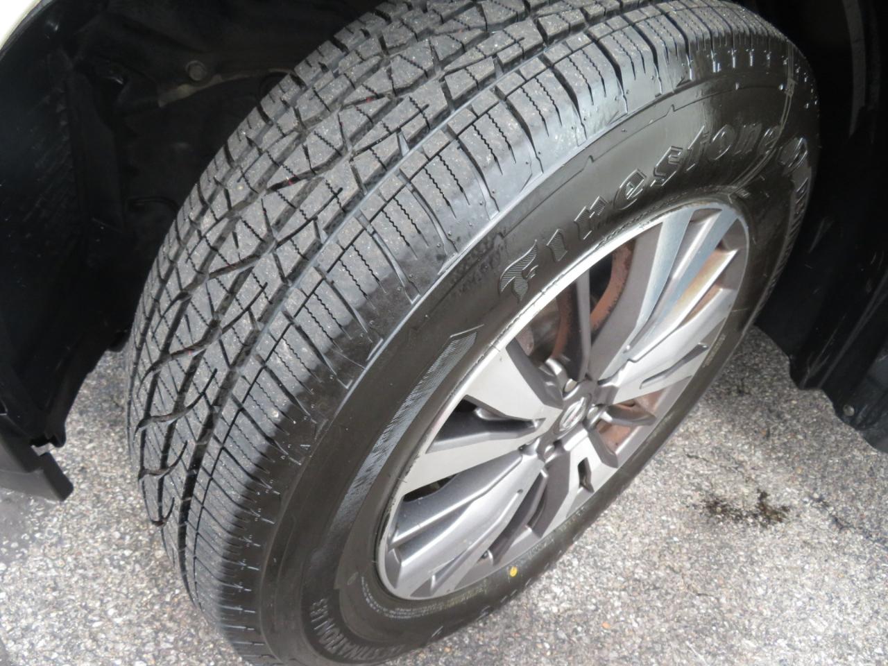 Nissan Pathfinder SV 4WD 2017