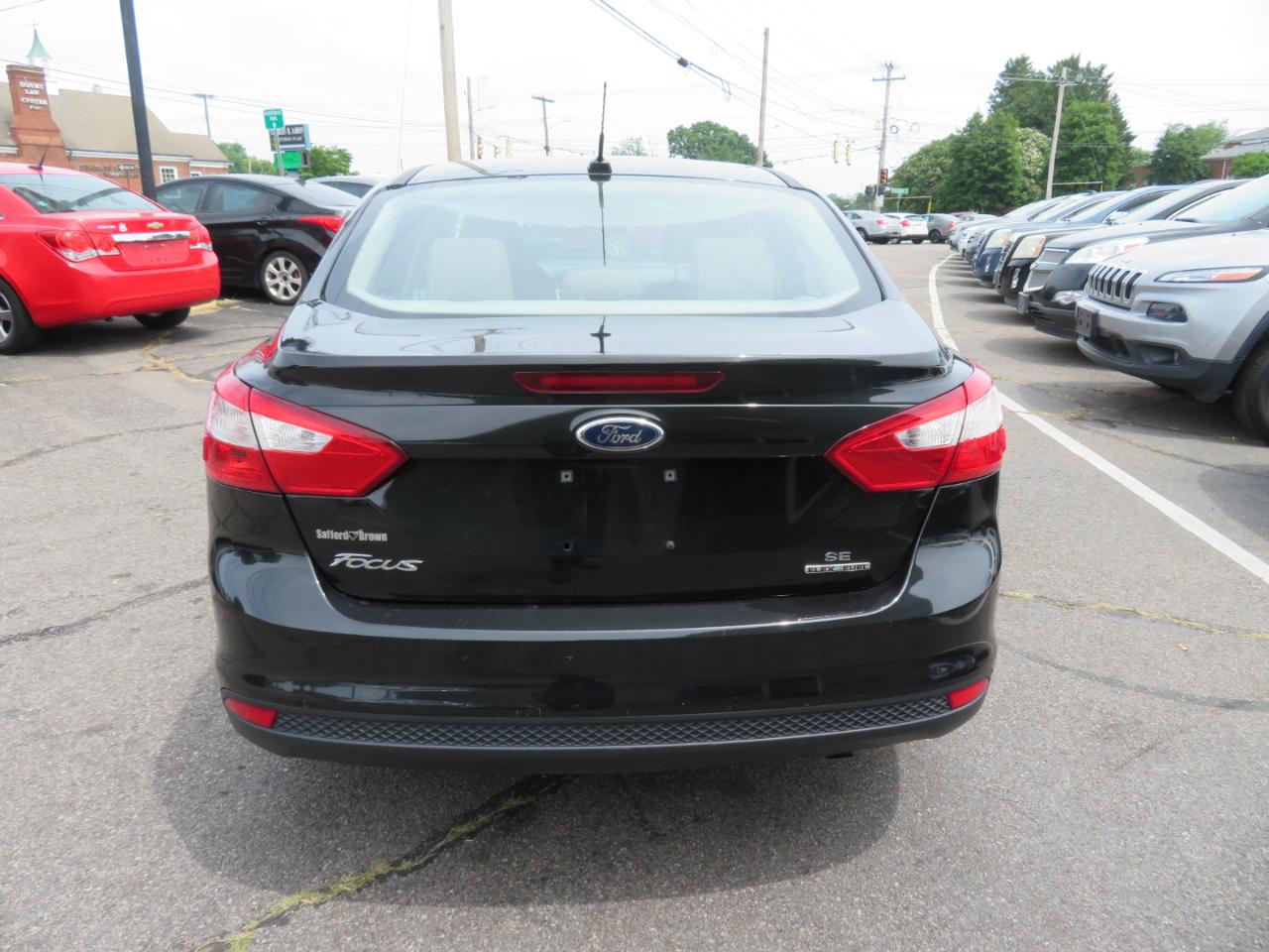 Ford Focus SE Sedan 2014