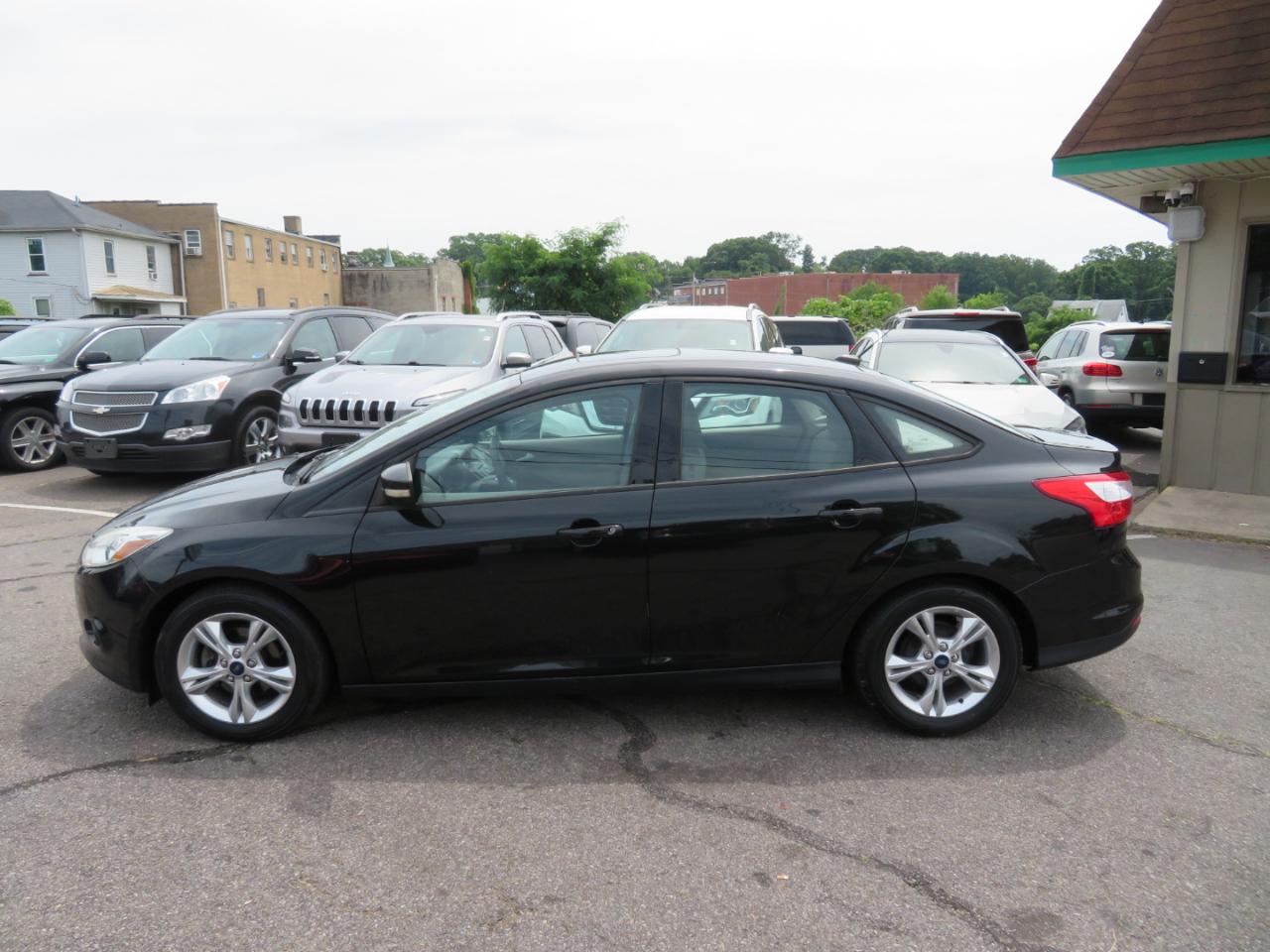 Ford Focus SE Sedan 2014
