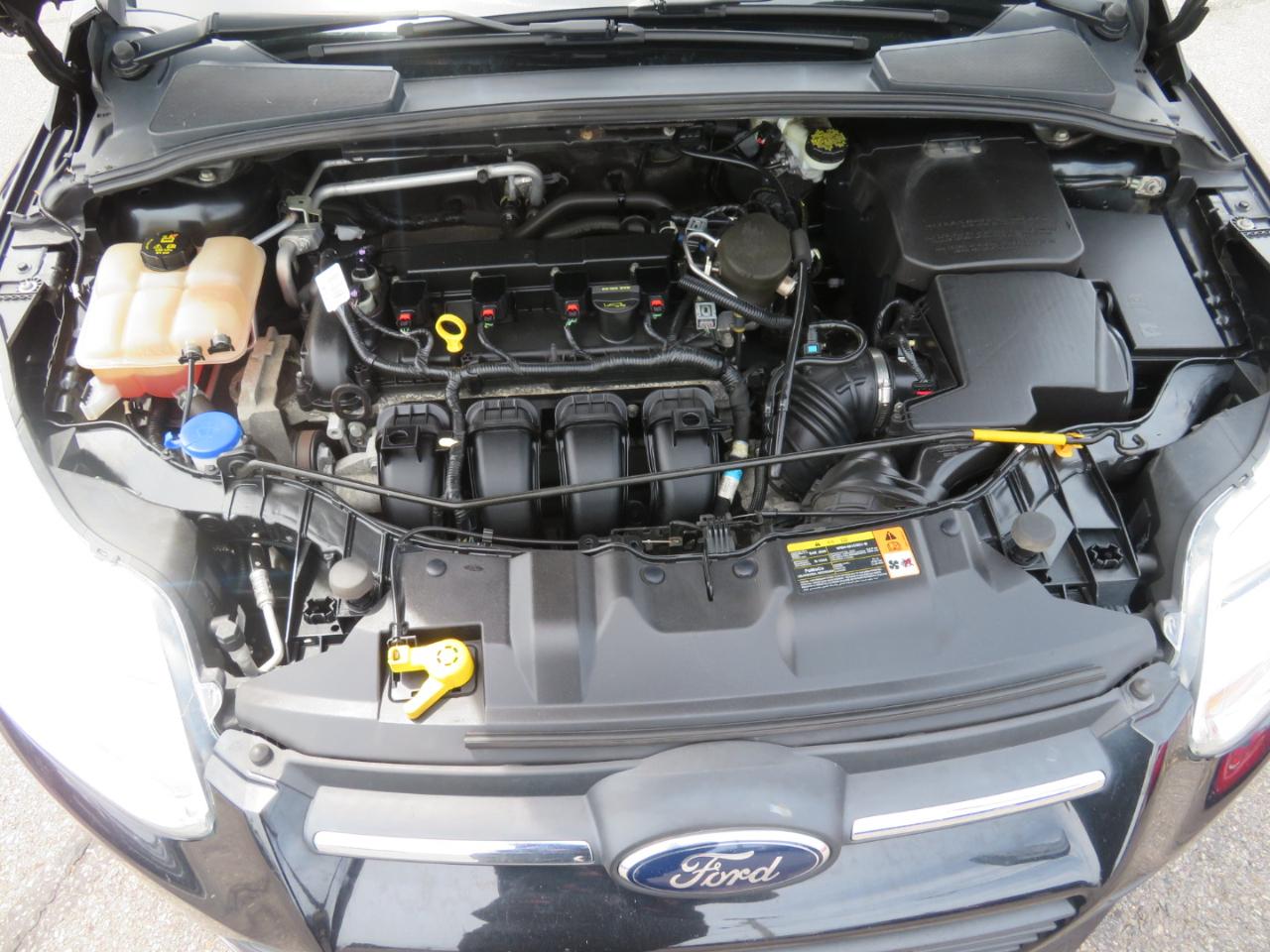 Ford Focus SE Sedan 2014