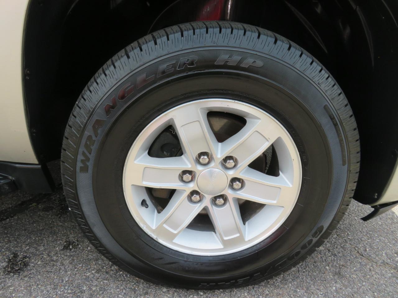 GMC Yukon XL SLT 1/2 Ton 4WD 2014