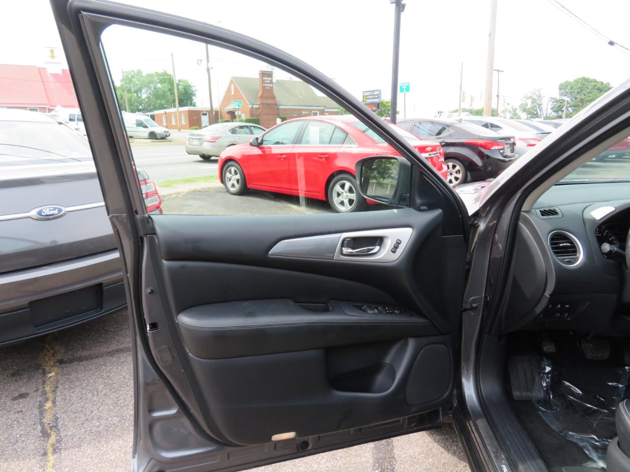 Nissan Pathfinder Platinum 4WD 2018