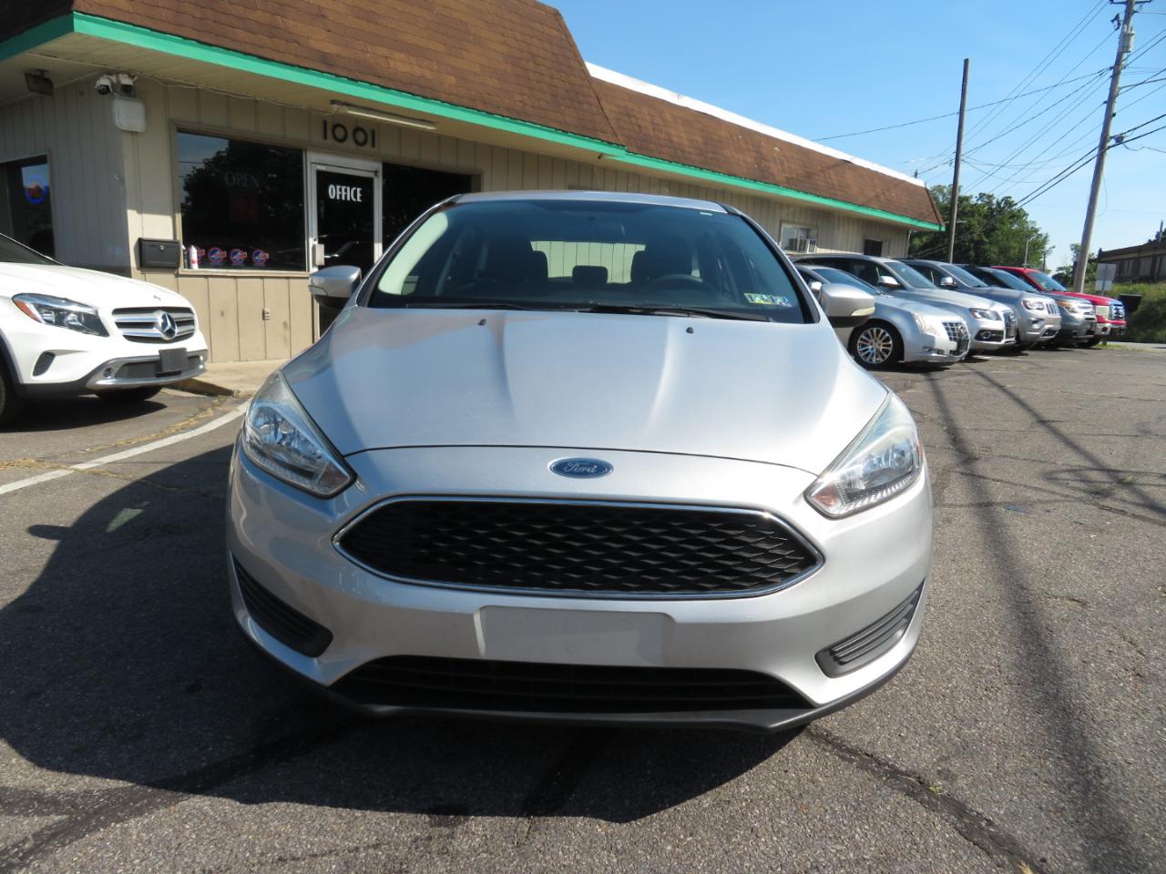 Ford Focus SE Hatch 2015