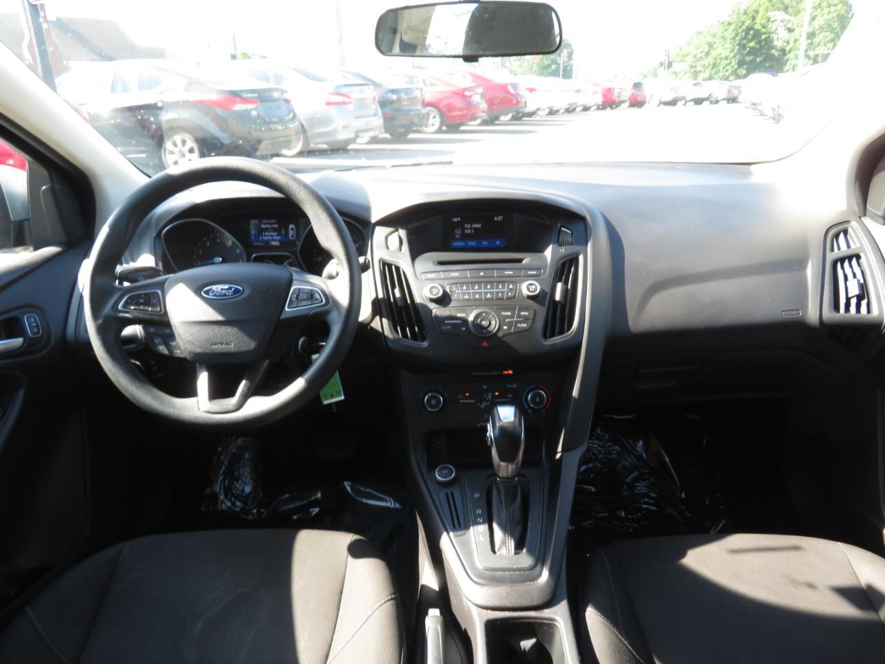 Ford Focus SE Hatch 2015