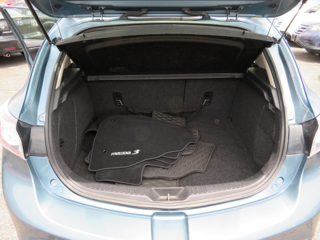 Mazda MAZDA3 s Grand Touring 5-Door 2010