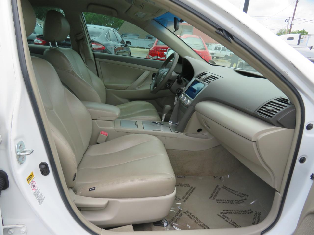 Toyota Camry LE 6-Spd MT 2011