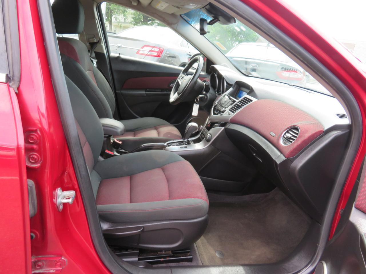 Chevrolet Cruze 1LT 2012