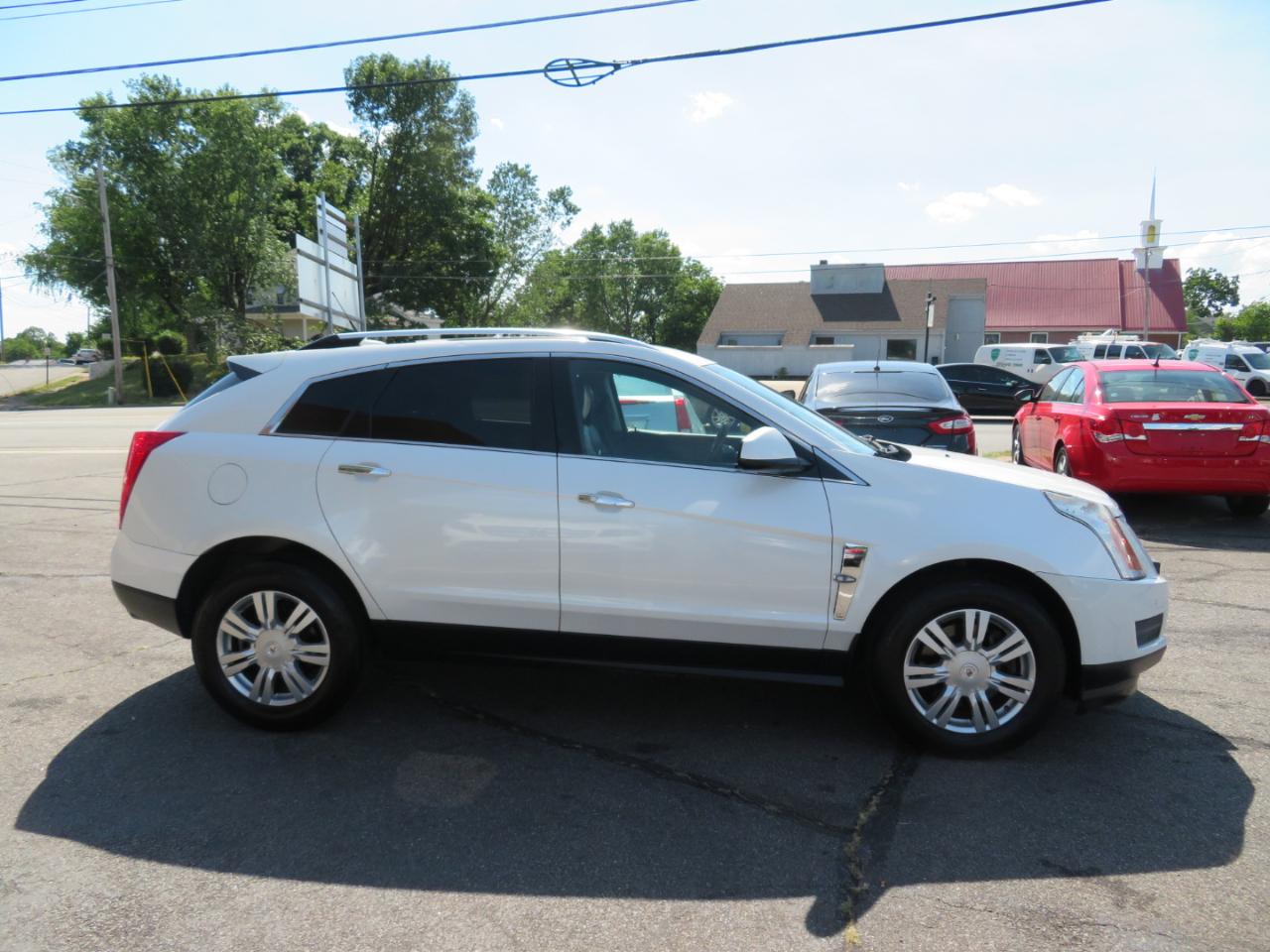 Cadillac SRX Luxury Collection 2011