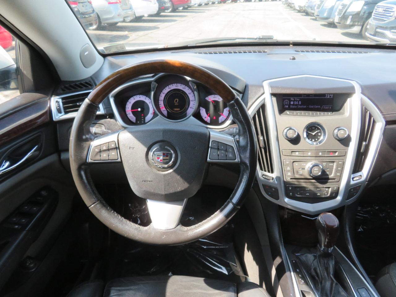 Cadillac SRX Luxury Collection 2011