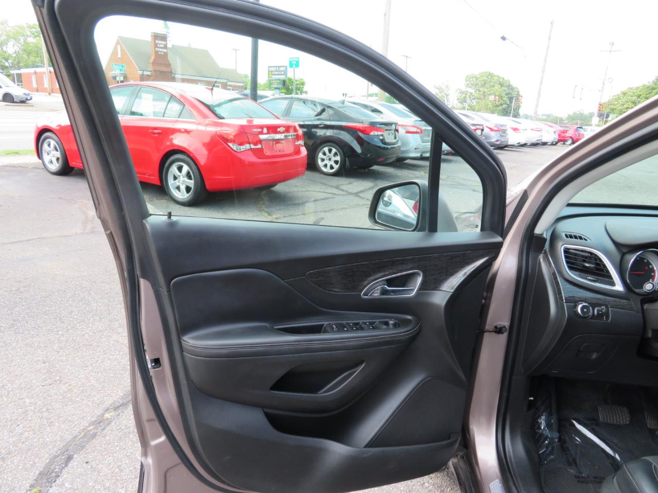 Buick Encore Convenience FWD 2013